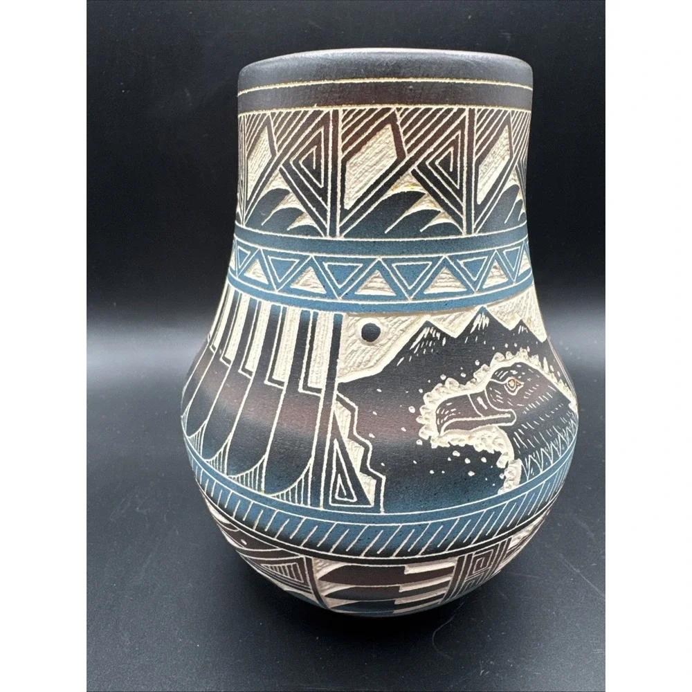 Navajo Flying Eagle Art Pottery Vase‎ Native American Tom F Harrison Sign Number